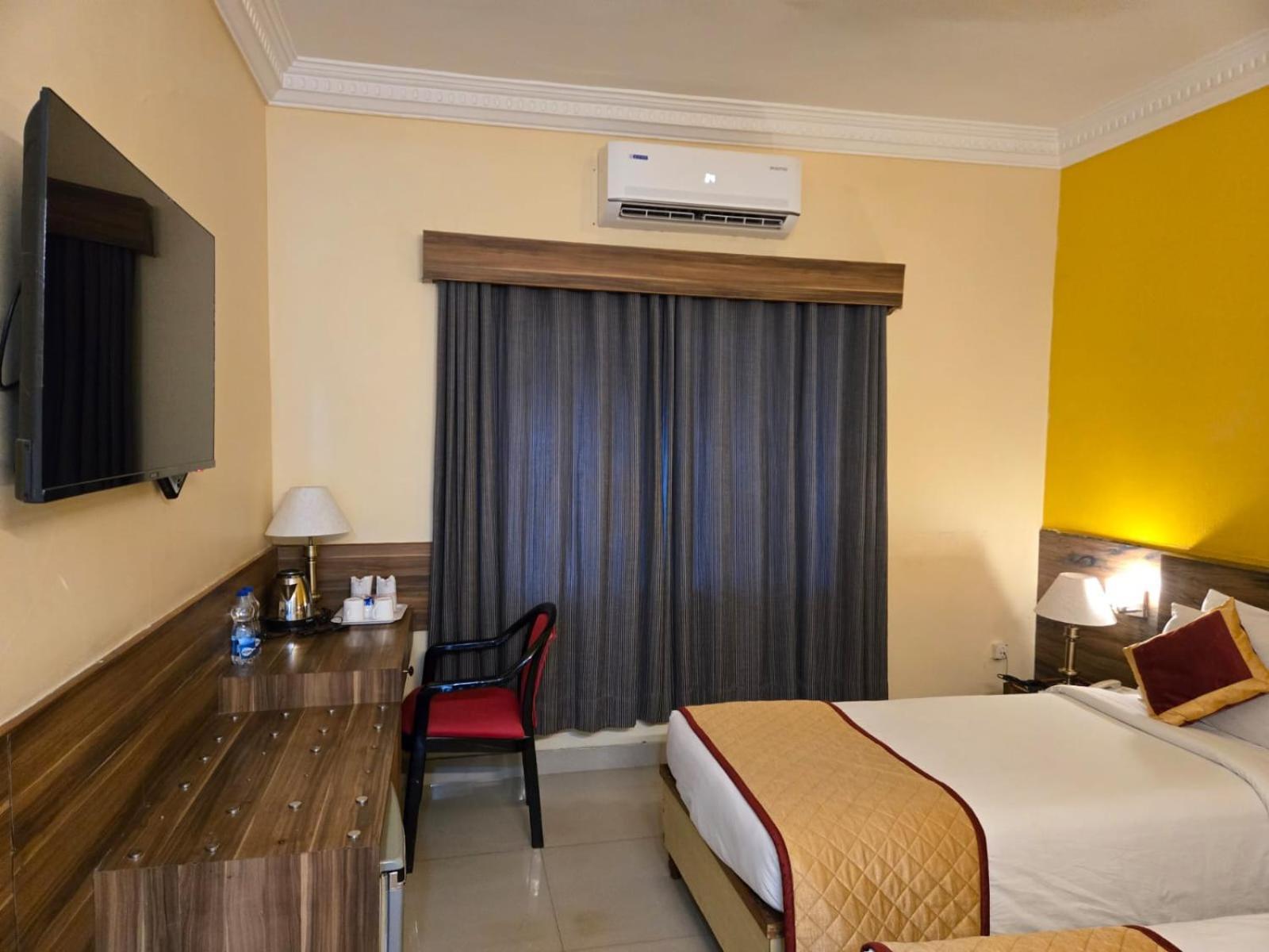Hotel Badami Court Ngoại thất bức ảnh
