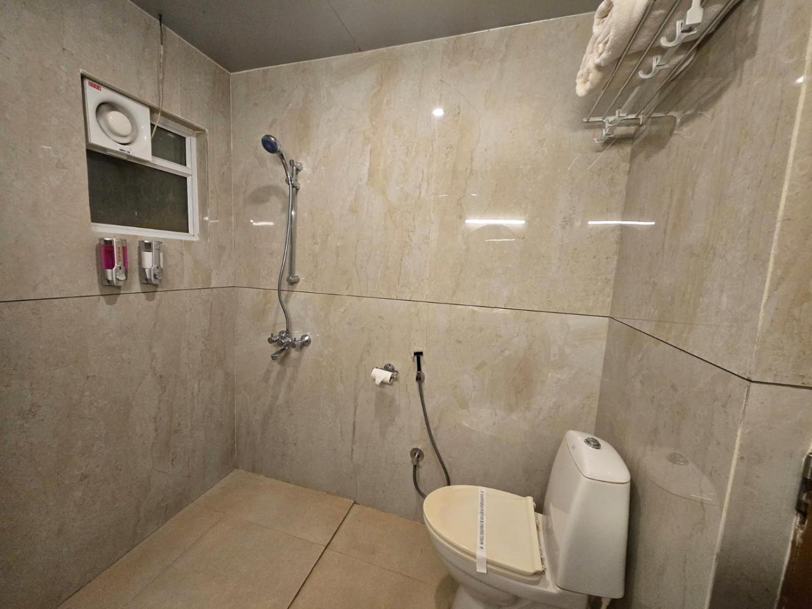 Hotel Badami Court Ngoại thất bức ảnh