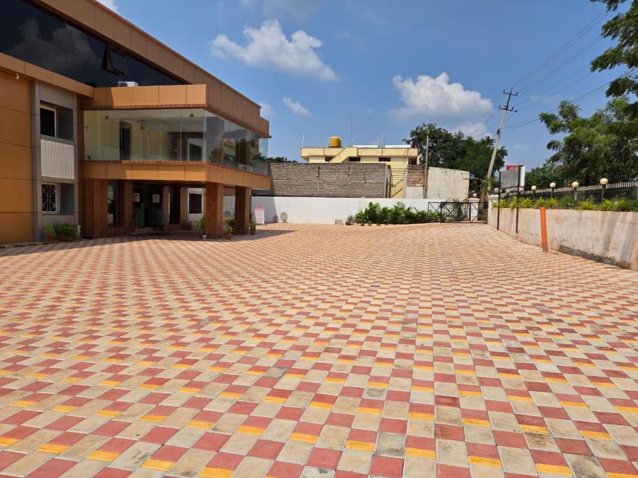 Hotel Badami Court Ngoại thất bức ảnh