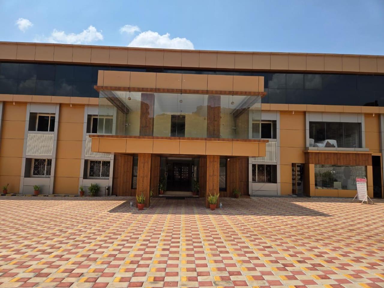 Hotel Badami Court Ngoại thất bức ảnh