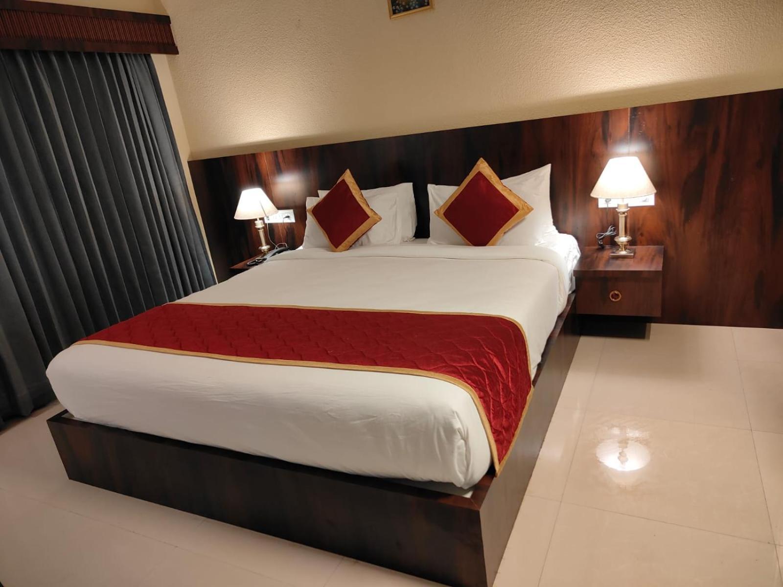 Hotel Badami Court Ngoại thất bức ảnh