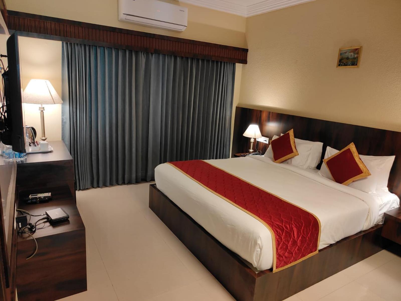 Hotel Badami Court Ngoại thất bức ảnh