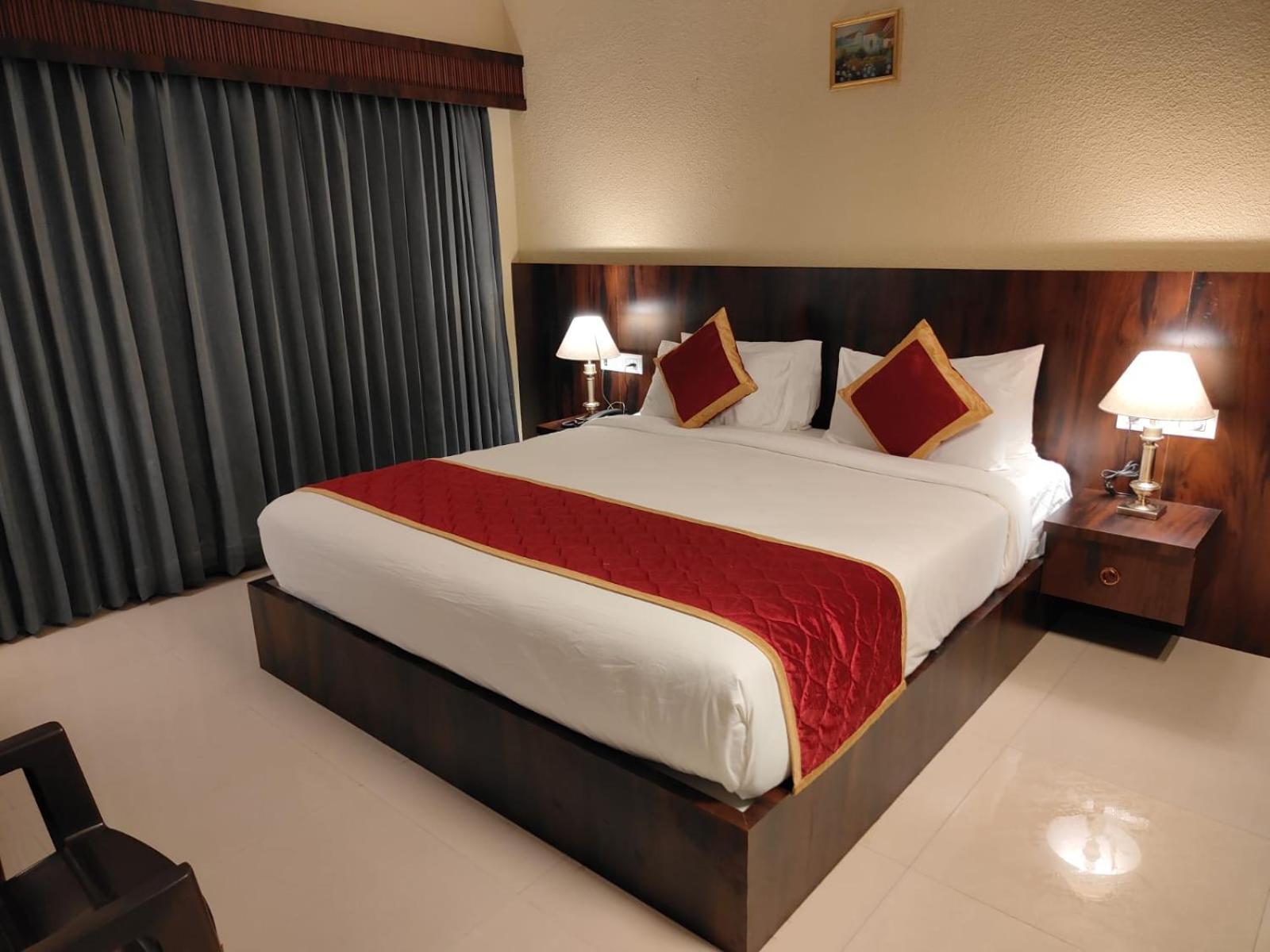Hotel Badami Court Ngoại thất bức ảnh