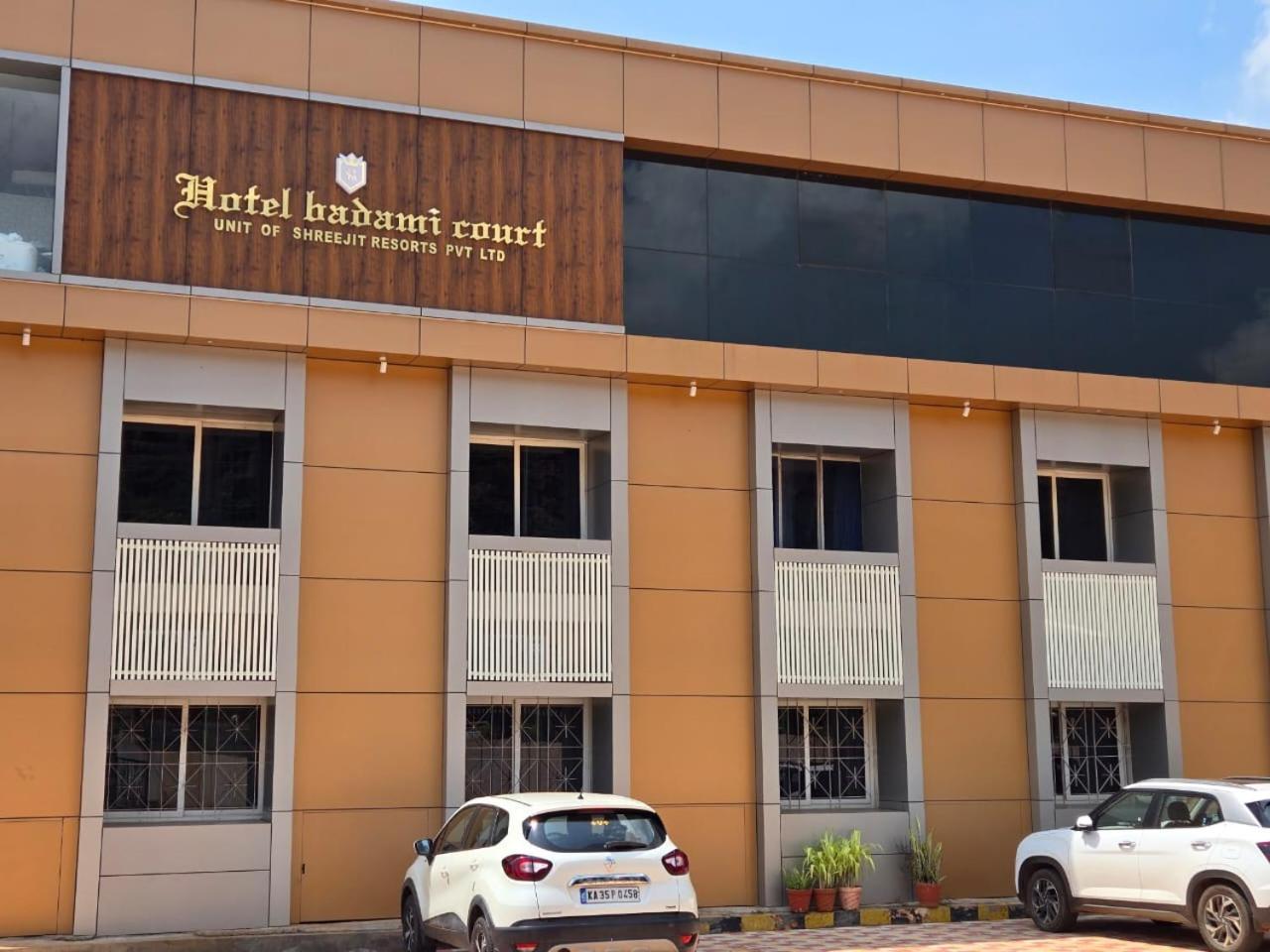 Hotel Badami Court Ngoại thất bức ảnh