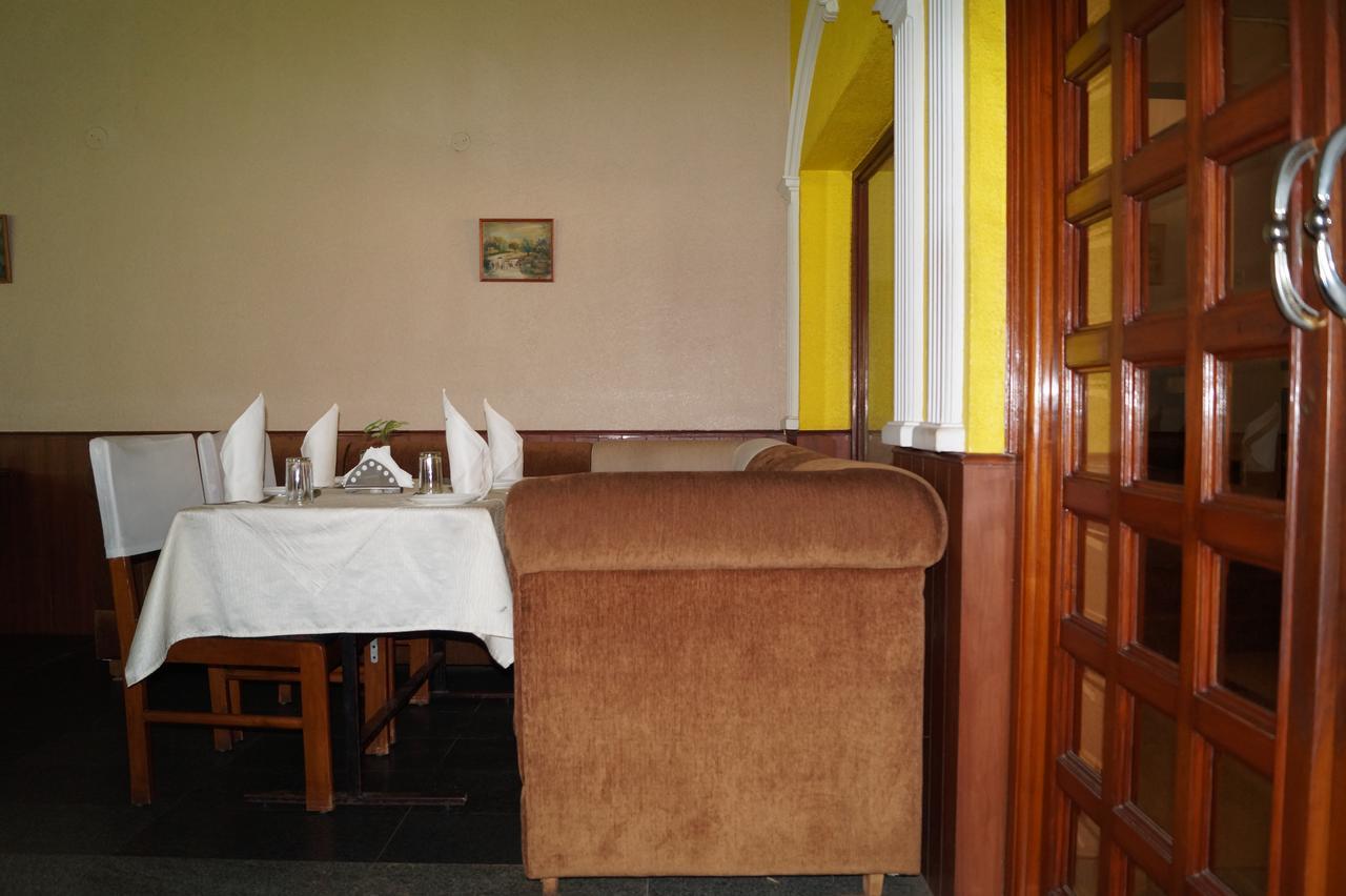 Hotel Badami Court Ngoại thất bức ảnh