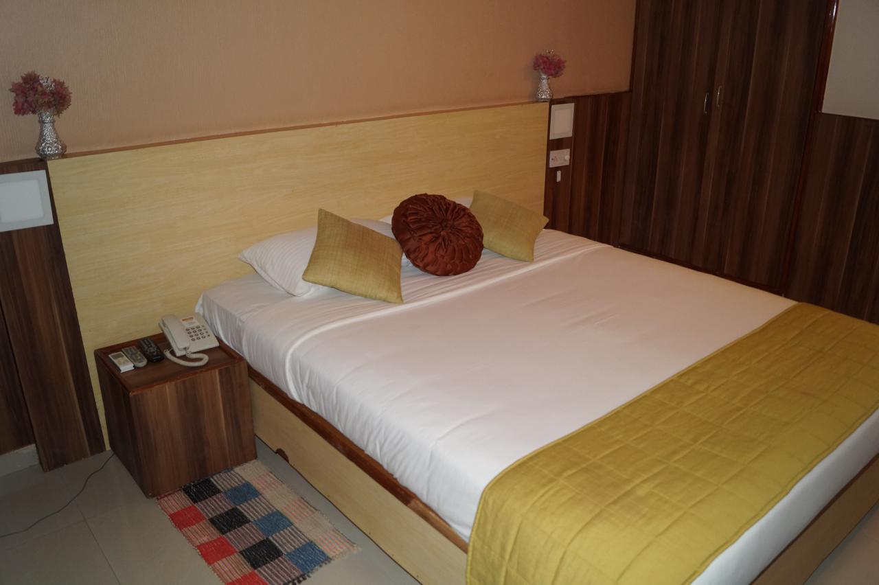 Hotel Badami Court Ngoại thất bức ảnh