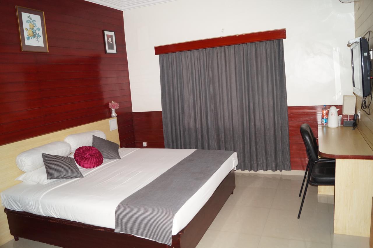Hotel Badami Court Ngoại thất bức ảnh