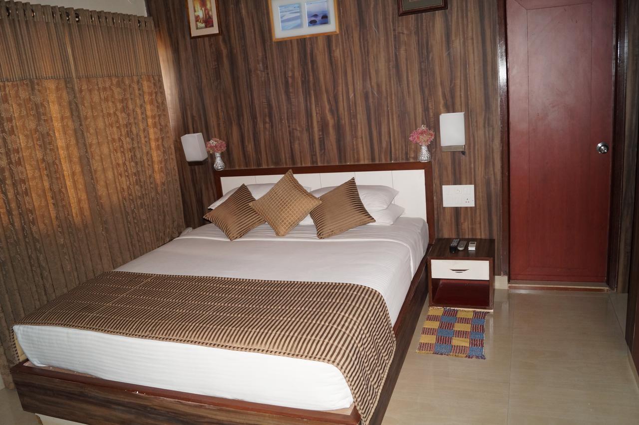 Hotel Badami Court Ngoại thất bức ảnh