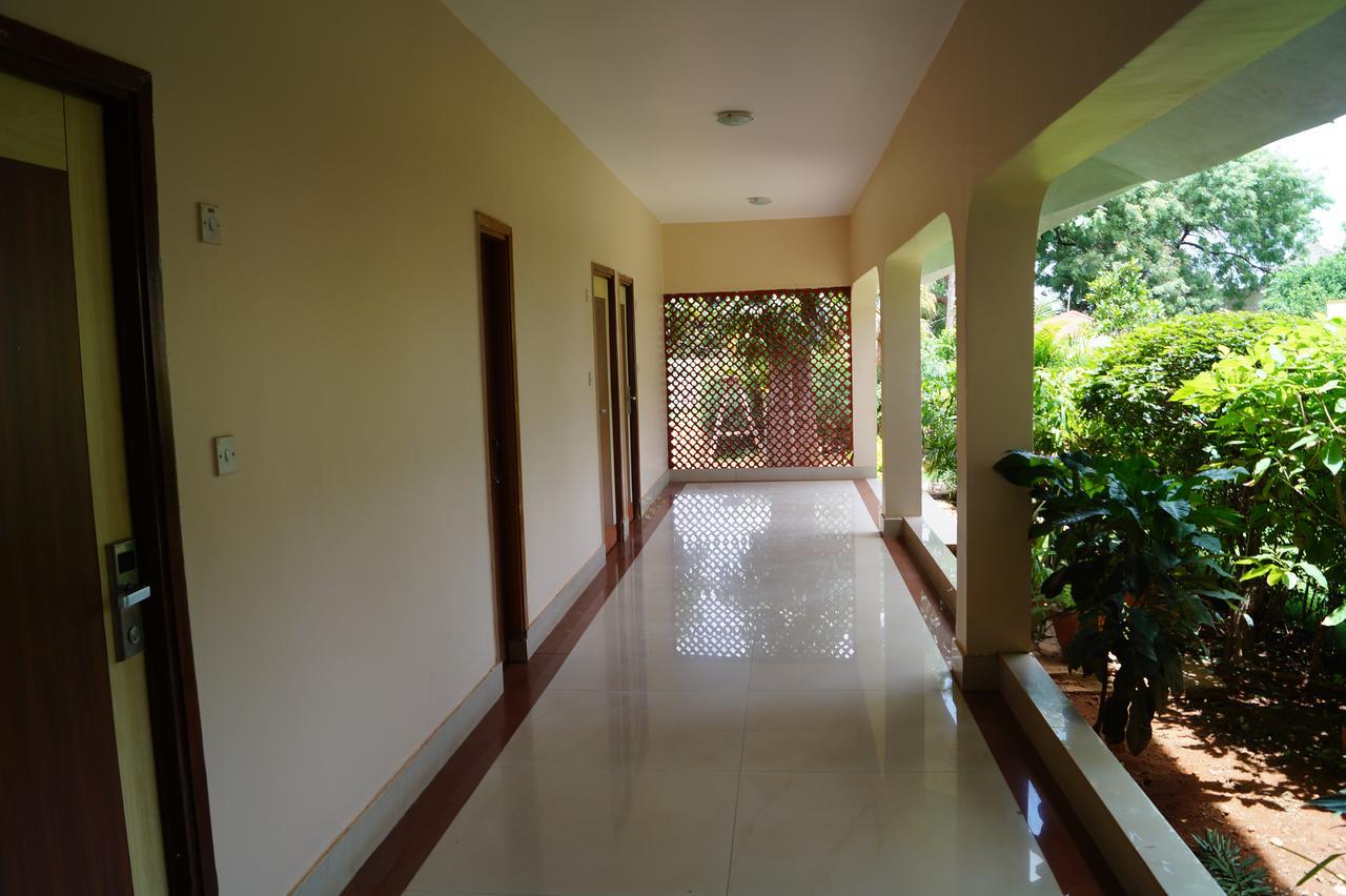 Hotel Badami Court Ngoại thất bức ảnh