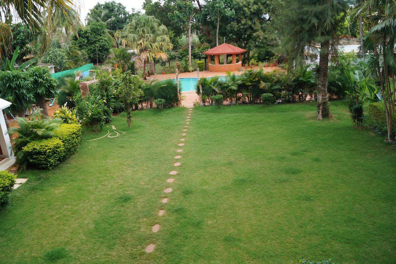 Hotel Badami Court Ngoại thất bức ảnh