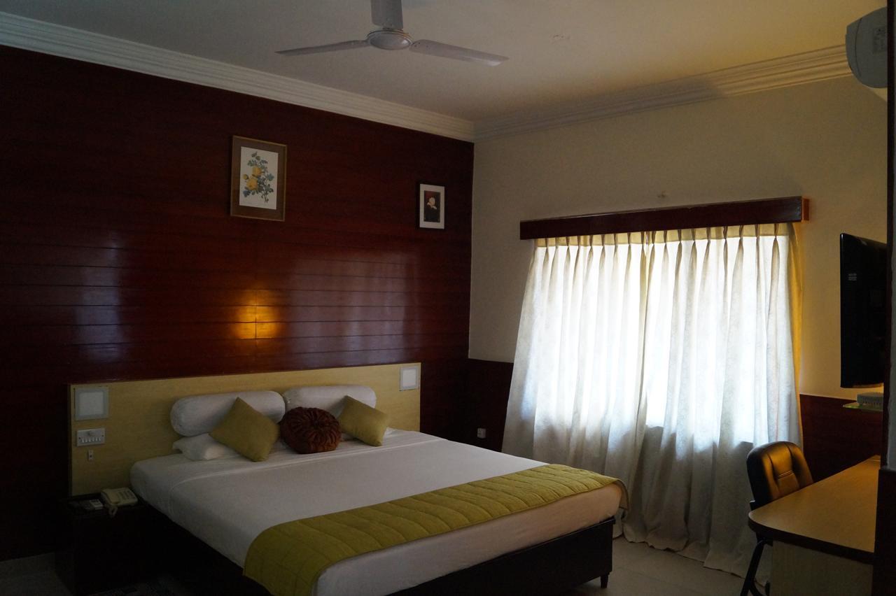 Hotel Badami Court Ngoại thất bức ảnh