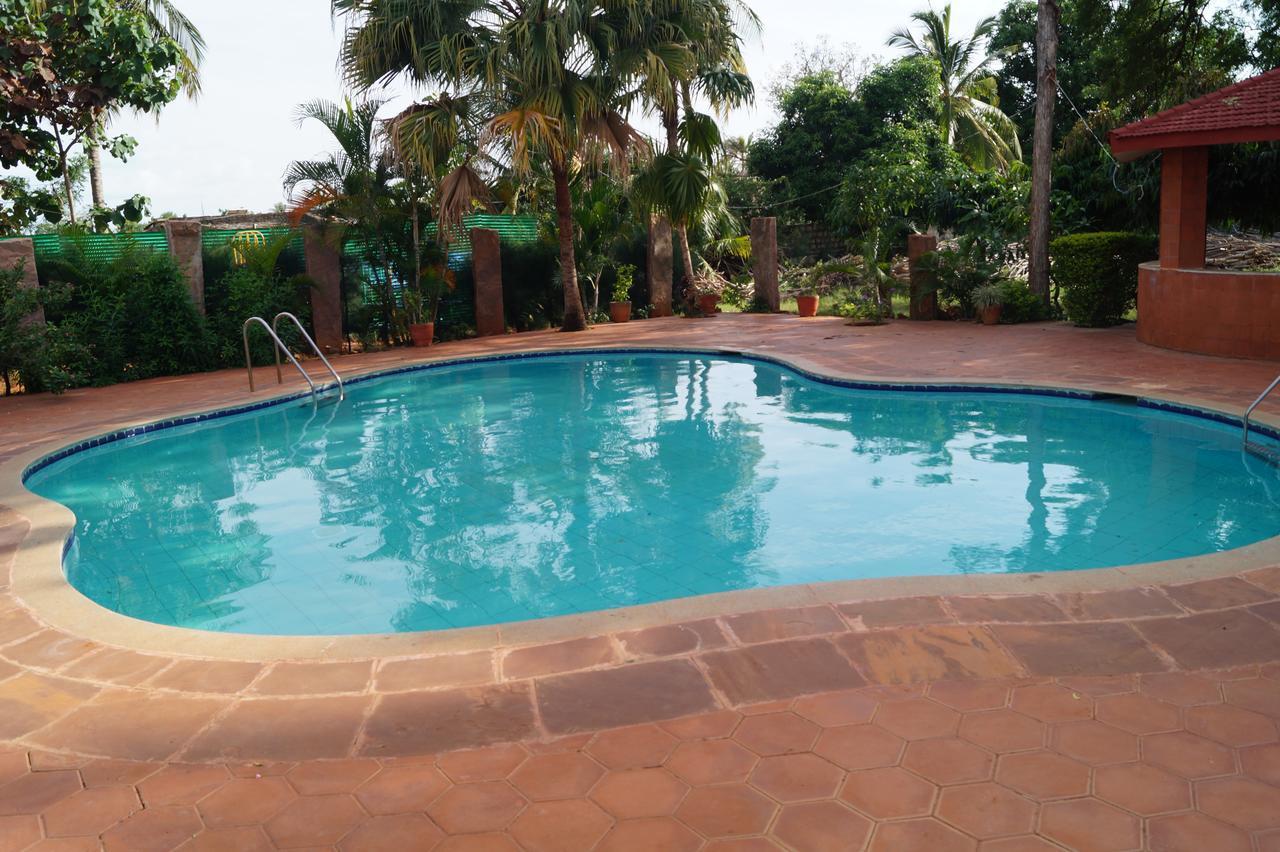 Hotel Badami Court Ngoại thất bức ảnh